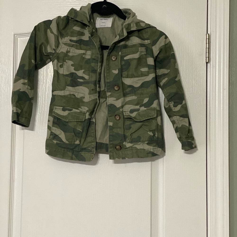 Old Navy Camouflage Jacket Girls Size 6-7
